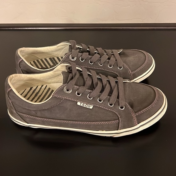 Taos Moc Star MST-13482A, grey, arch support sole, size 6.5 - Picture 5 of 14